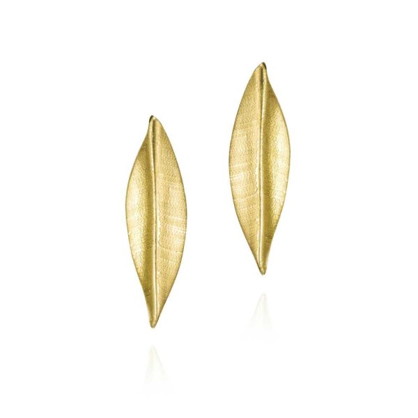 Pendientes con forma de hoja de plata con baño de oro 18k