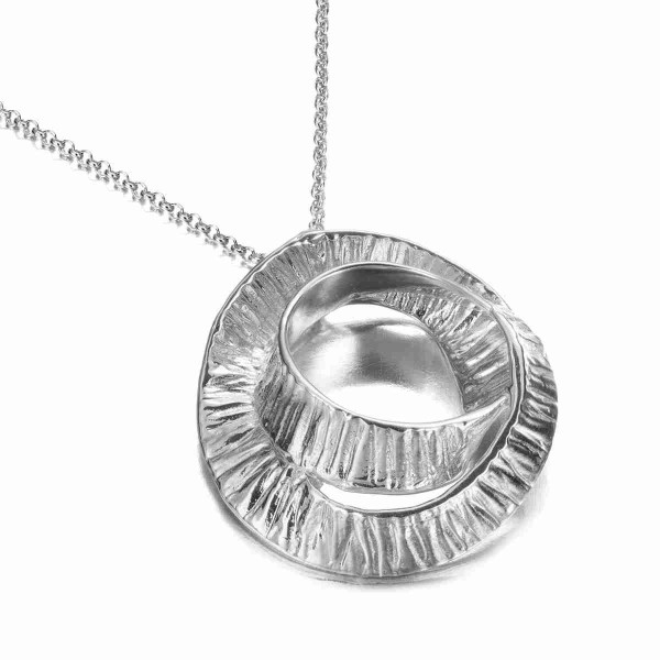 Large organic-inspired circular pendant in 925 sterling silver
