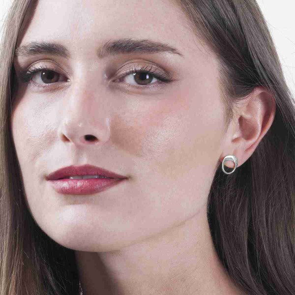 Pendientes de diseño circular en plata de ley 925